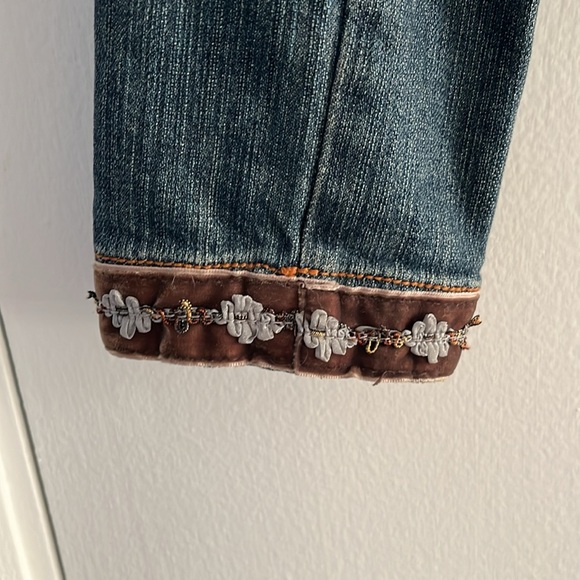 Paris blues Jean jacket with brown velvet trim floral details embroidering sz S - Picture 5 of 7